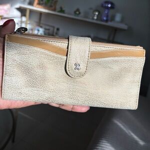 HOBO Max Continental leather Wallet. Clean and like new, you will love it.